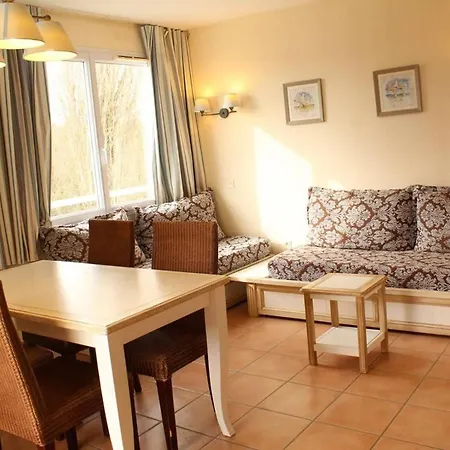 Appartement Royal Park, T2 - Avec Piscine - - Zlb070-2333 *